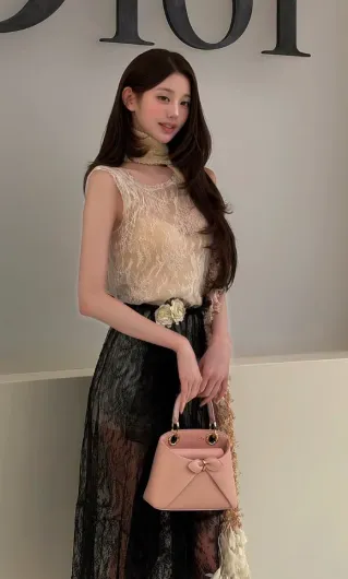 Dior Show: Jang Won-young of IVE and BLACKPINK's Jisoo Show Different Vibes
