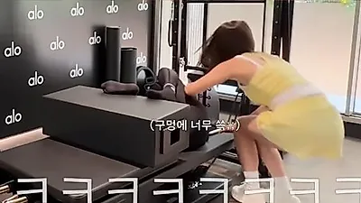 Kwon Eun-bi gặp sự cố ngã 'uỵch' khi tập Pilates: 'Em không sao đâu' nhưng đầy ngượng ngù…