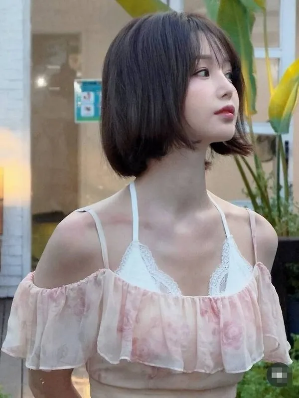 Nam Gyu-ri gây bất ngờ với hình ảnh phá cách ở tuổi 42