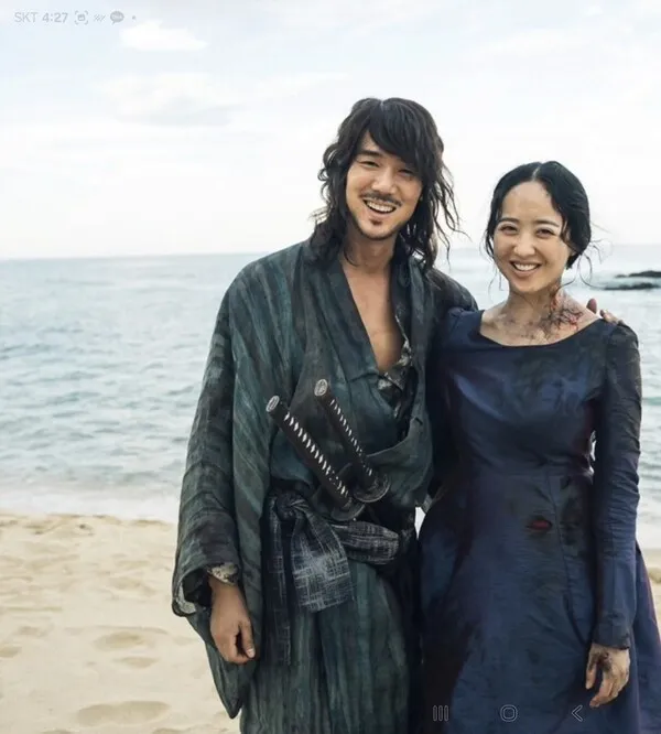 Kim Min-jung gợi nhớ 'Mr. Sunshine' - Lee Byung-hun, Byun Yo-han, Yoo Yeon-seok: 'Ngày ấy thật thanh xuân'
