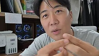 Do Kyung Wan reveals why he wears fake nails after surgery