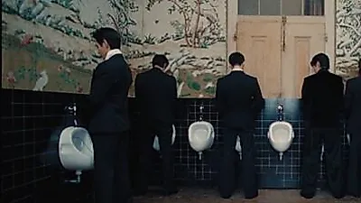 華やかな姿の裏にある人間的なBTS「NORMAL」MV、グローバルスターの「普通」とは？