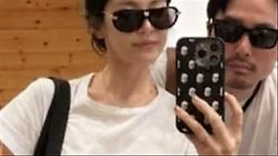 Song Hye Kyo sparks curiosity with casual couple look