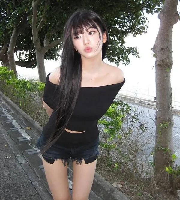 An Yu-jin (IVE) tiết lộ lý do để tóc mái bằng: 'Vì tôi tự tin với mọi diện mạo của mình'