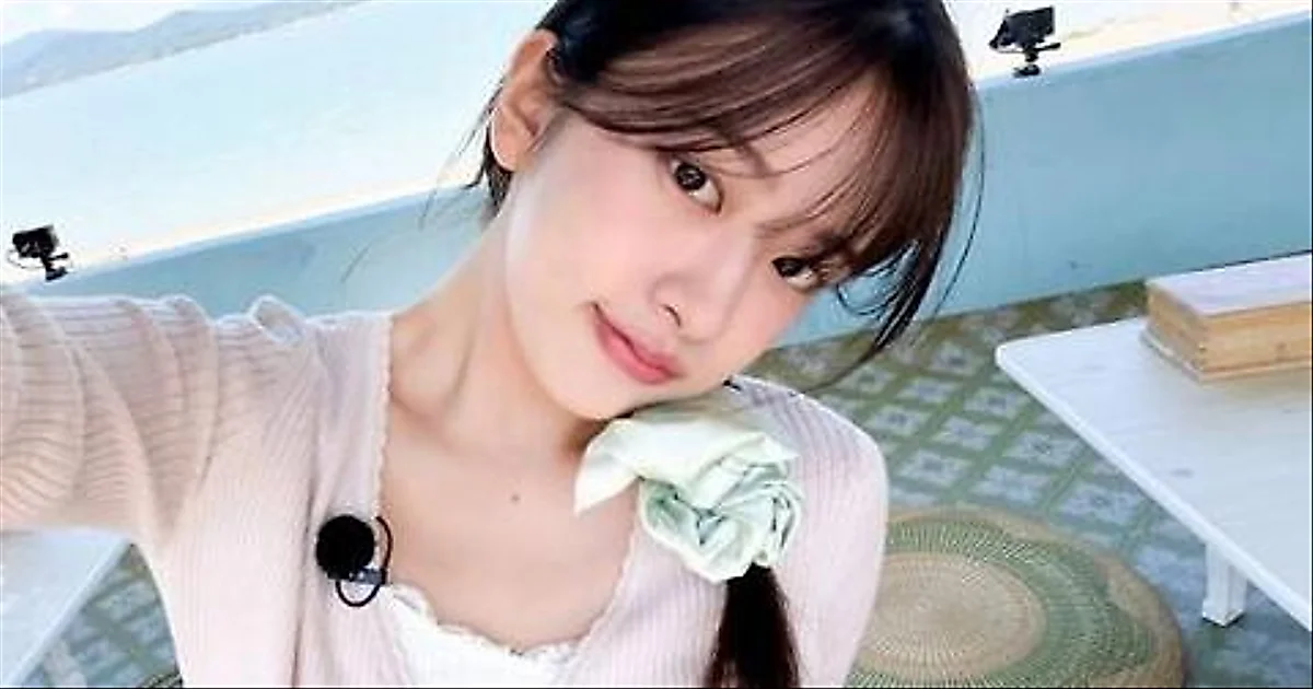 IVE's An Yu Jin shows impressive sales savvy on 'Space Rice Cake Shop'