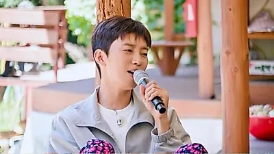 イム・ヨンウン「ヒット曲のない歌手」と告白、SBS『山里の若者 ヨンウン』視聴率4.2%を記録