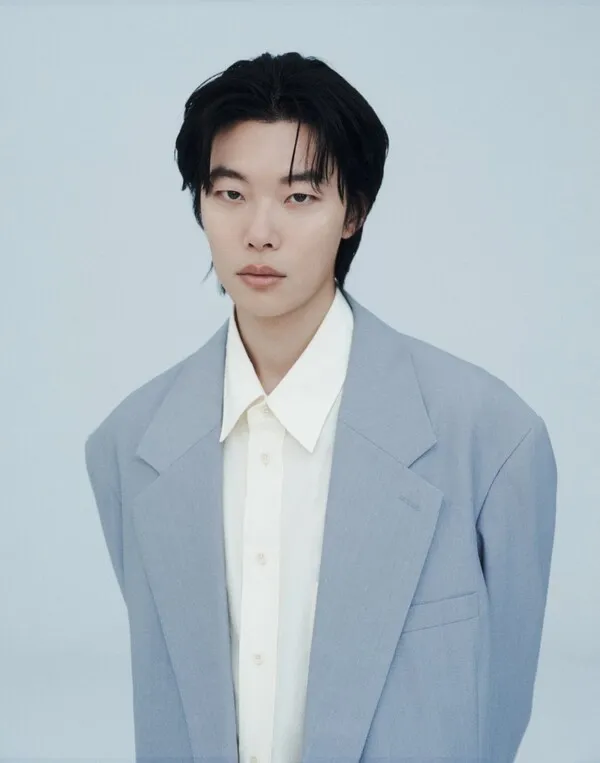 Ryu Jun-yeol Signs Exclusive Contract with Galaxy Corporation, Joining G-DRAGON