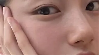 Bae Suzy captivates fans with natural, elegant daily look