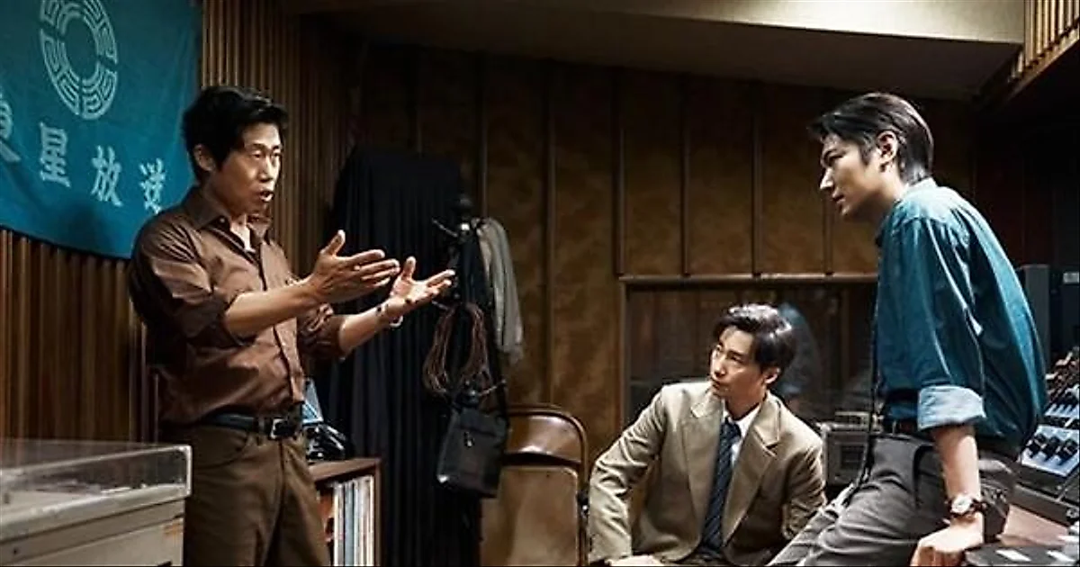映画『暗殺者たち』の歴史歪曲論争、なぜユ・ヘジンにまで波及しているのか