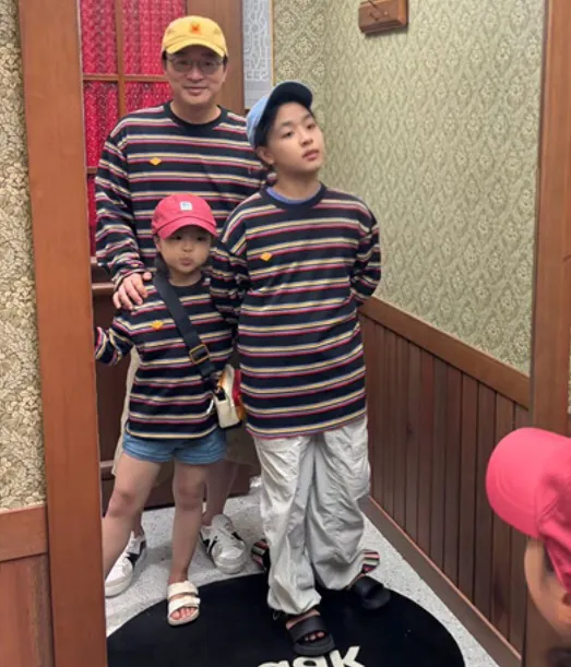 Lee Yoon-ji's Two Daughters Resemble Father Jung Han-ul, Creating a 'Three Siblings' Vibe