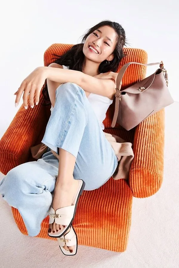 Song Chae-yoon's 170cm Proportions Leap Off the Screen—A Multifaceted Presence