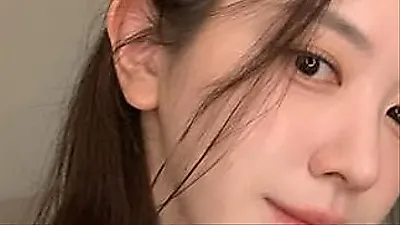 Yu Hye-ju faces grief following birth as father passes away