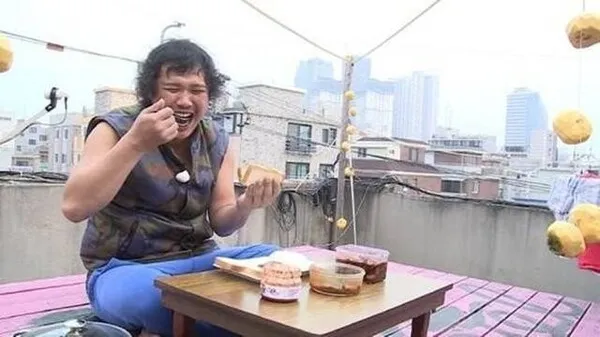 Yook Joongwan Reveals He Once Turned Down an 850 Million Won Offer for His Mangwon-dong Rooftop House—Now Worth 4 Billion Won