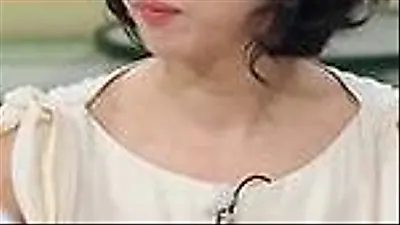 Cho Yeo-jeong gây ấm lòng khi chăm sóc quản lý trong giờ nghỉ quay show