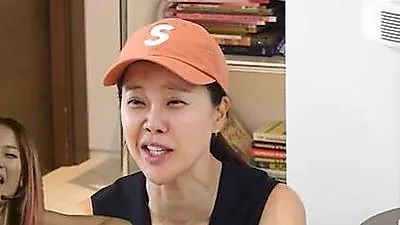 Baek Ji Young's Daughter Asks Why She Looked Like That in Old Photos