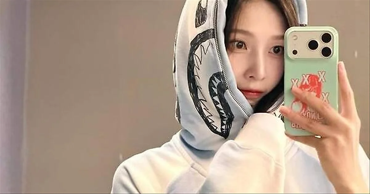Joy (Red Velvet) khoe sức hút khó cưỡng với phong cách casual