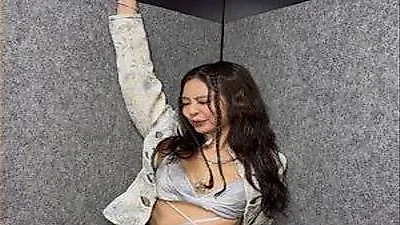 Jennie chia sẻ về sự cố trang phục, micro và những giọt nước mắt: "Đó là một phần của cuộ…
