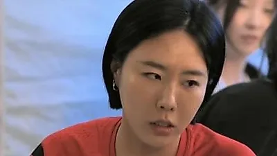 Lee Sang Hwa tiết lộ chuyện cực hài hước với Ha Ji Won: Tin nhắn bị bơ suốt 4 tuần