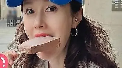 Jisoo in Prague: "I hope the heatwave passes, and so do my retirement rumors"
