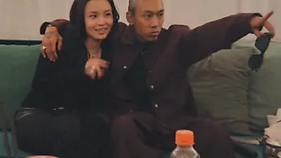 李遐怡亲昵依偎Dok2，公开恋情引发结婚猜想