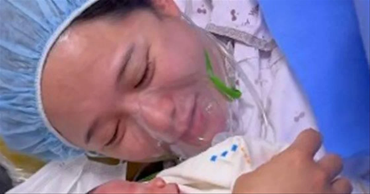 Nam Bo Ra sinh con trai: Phải mổ cấp cứu do thiếu nước ối