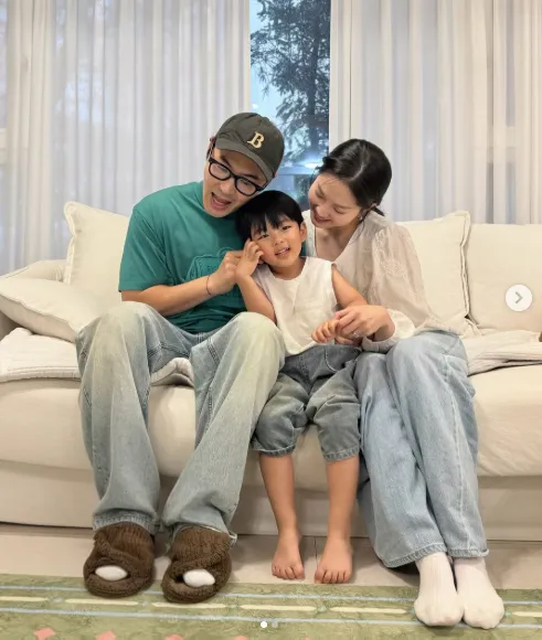 Ryu Yi-seo shares special bond with 4-year-old YouTuber Ain, saying 'I keep thinking about her'