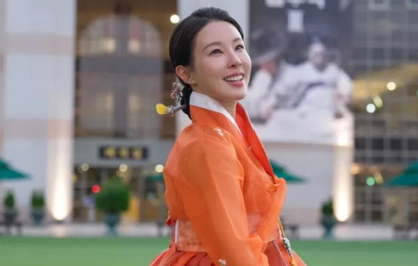 Actress Hayoung Faces Controversy Over 'First Hanbok at 28' Remark Amid Family History Allegations