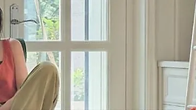 Ki Eun Se showcases spacious Pyeongchang-dong home with high ceilings
