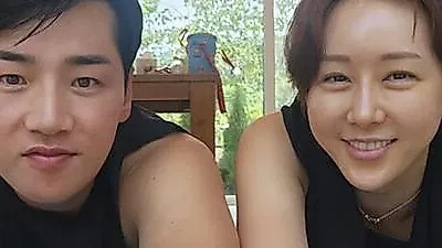 Han Yeong and Park Goon trade luxury bags for container living in Goesan