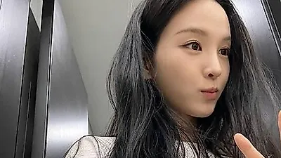 即将步入29岁的Song So-hee，依然留存在“国乐少女”的记忆中