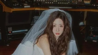 APink Yoon Bo-mi and Rado Wed on the 16th — Wedding Photos Released