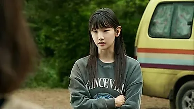Park So Dam transforms into a cold strategist in 'The Journey to Gyeong-ju'