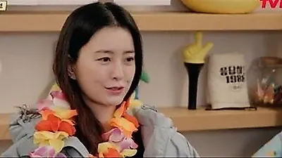 Jung Yu-mi Wears the Same Clothes for Six Days; Park Seo-joon Says, “When I Get Home, I Need to…