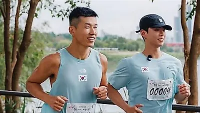 Park Bo-gum and singer Sean run with Taegeukgi for Liberation Day