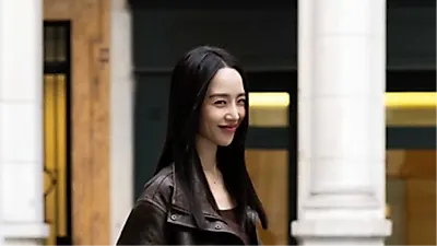 シン・ヘソン、秋の装いで披露した洗練されたファッションと華奢なシルエット