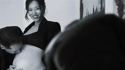 Actress Kim Min-kyung reveals beautiful maternity photos
