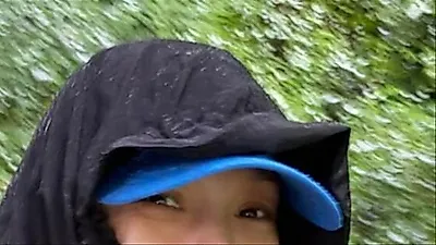 Lee Hyori expresses mixed emotions to yoga students at one-year anniversary
