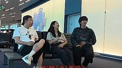 Hwang Gwang-hui's Embarrassing Moment: Waking Up with Exposed Torso After Flying Business Class