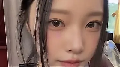 Lee Sol-yi shares raw reality of skin recovery after procedure