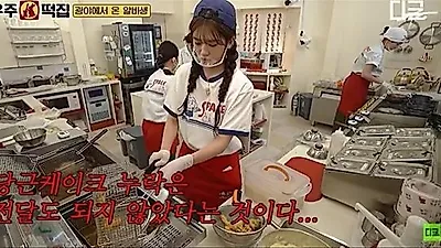 《宇宙年糕店》连连失误引发争议：综艺节目也得把顾客当顾客