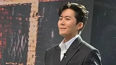 Eru returns to stage after four-year hiatus following drunk driving controversy