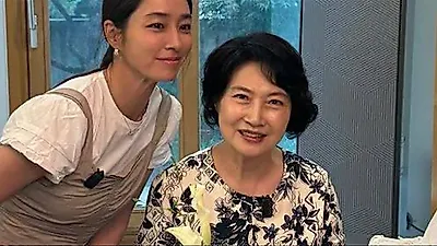 Rhee Min-jung reveals secret to her beauty with 70-year-old mother