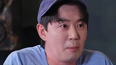 Boom reveals how a fall led to exclusive Kim Hee-sun interview