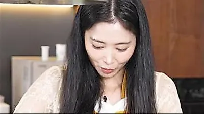 再婚したオ・ユナ、義母の料理を味直し「怒られるかも」と心配する姿が話題