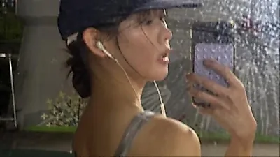 Actress Seo Soo-min balances fitness and takoyaki part-time job
