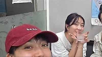 Jang Do Yeon, Lee Eun Hyung và Heo Anna: "Chỉ cần một lon bia là đủ hơn cả chinh phục thế giới"