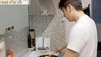 Comedian Lee Jung-soo Gives Up Career for Wife to Become Full-Time Househusband