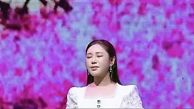 Song Ga-in gây sốt với vóc dáng 153cm-44kg và tiết lộ thực tế về nhà ở
