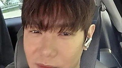 Hwanhee thay đổi diện mạo khi nhận cơm cuộn và canh củ cải bò từ mẹ