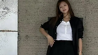 Twice's Jeongyeon stuns fans with new look after leaving JYP